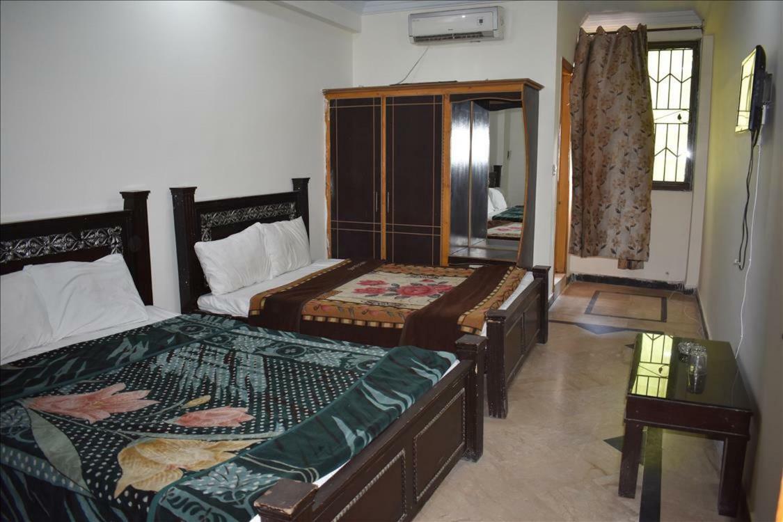 Mehran Hotel Равалпинди Экстерьер фото