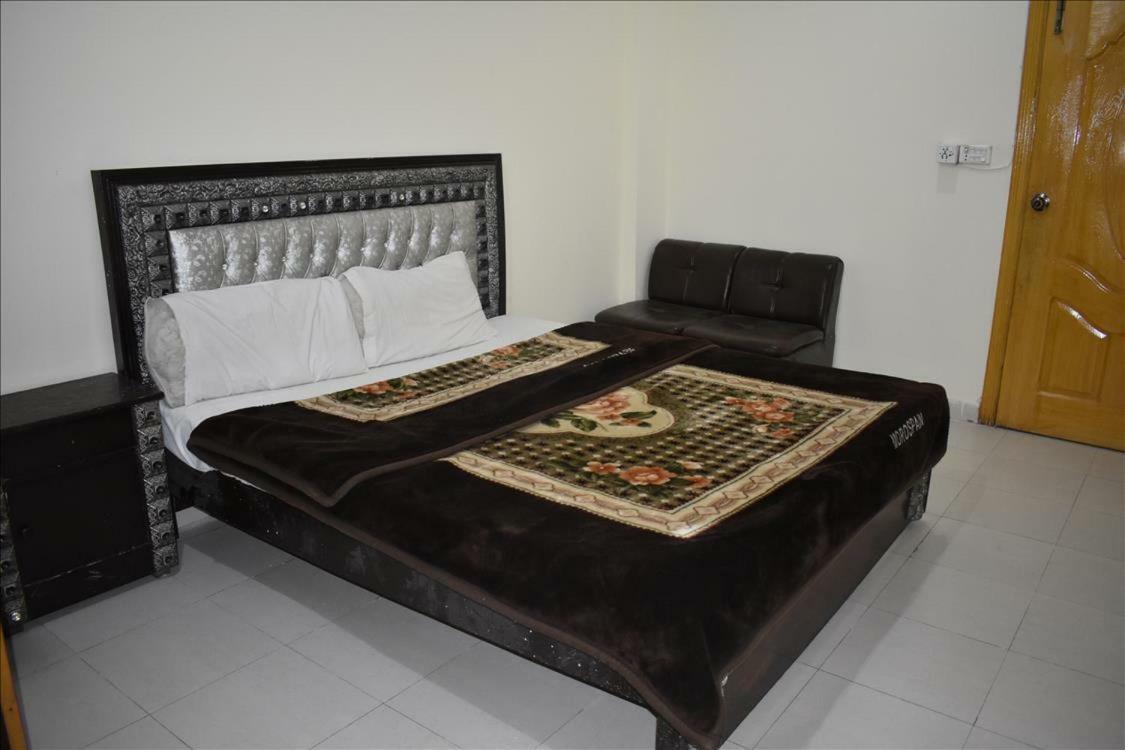 Mehran Hotel Равалпинди Экстерьер фото